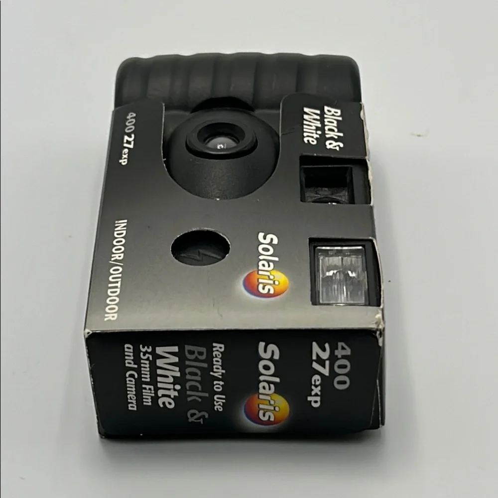 Solaris Black White Disposable Camera 400 27exp Indoor/ Outdoor